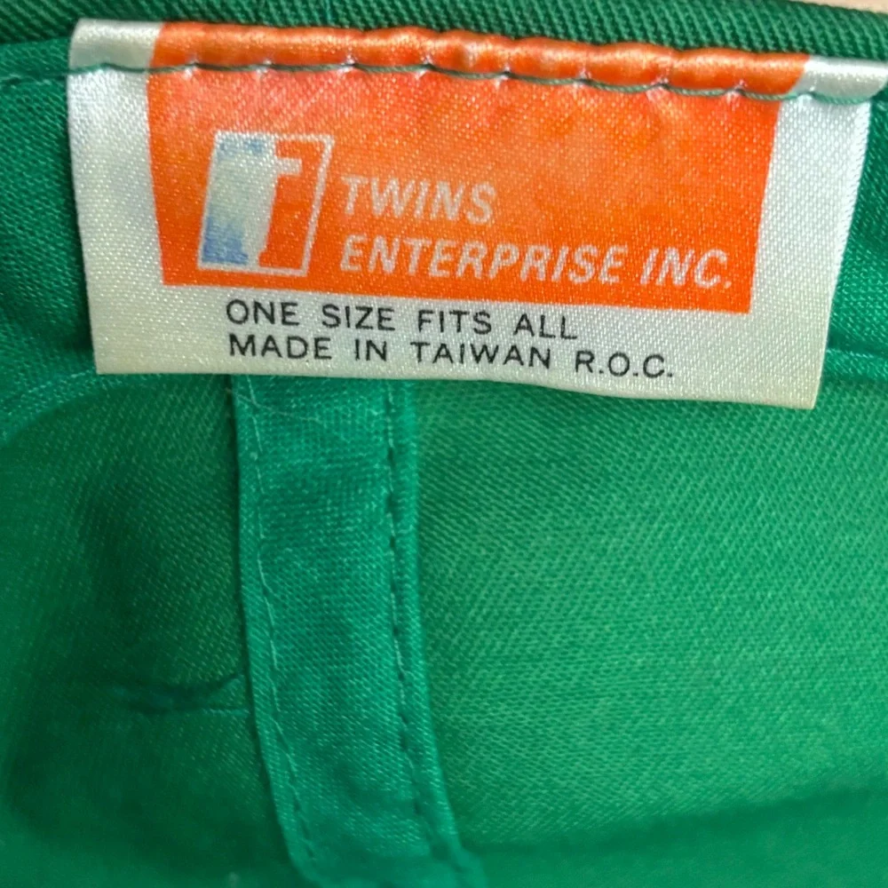 🔥 Vintage 90’s Rare Fighting Irish Green & Navy SnapBack Cap Logo on Brim 🔥